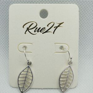 NWT Rue27 Silver Dangling Leaf Earrings